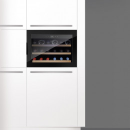 CASO WineSafe 18 EB Чёрный (Black)