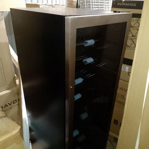 Винный шкаф Dunavox DX-119.386DSS - уценка (S3-B/120-000043)